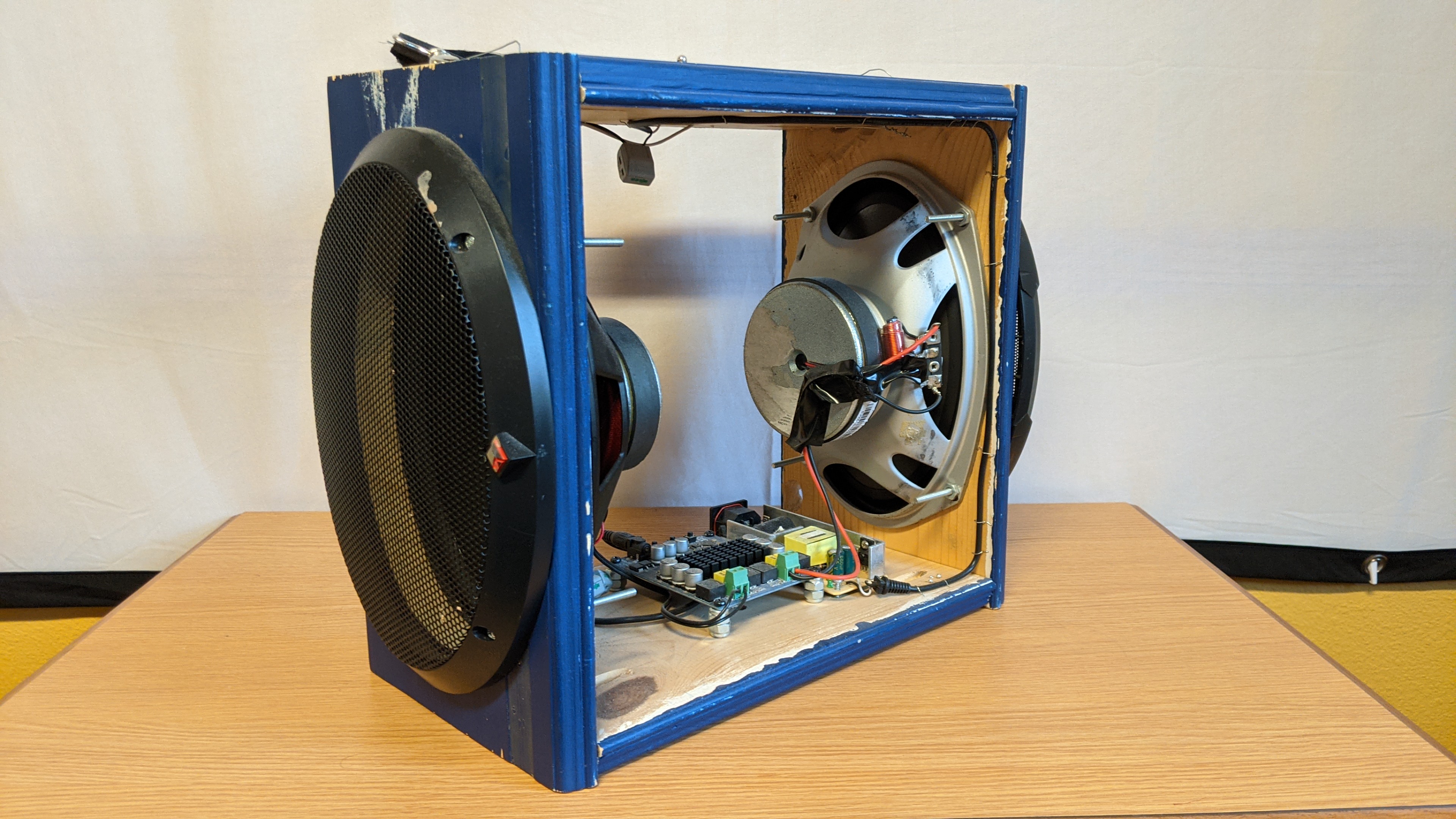 Boombox Left